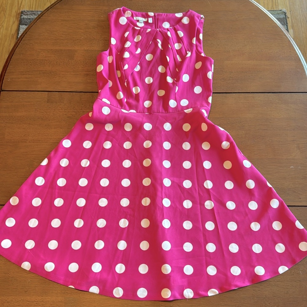 Dressbarn size 8 pink with white polkadot knee length dress